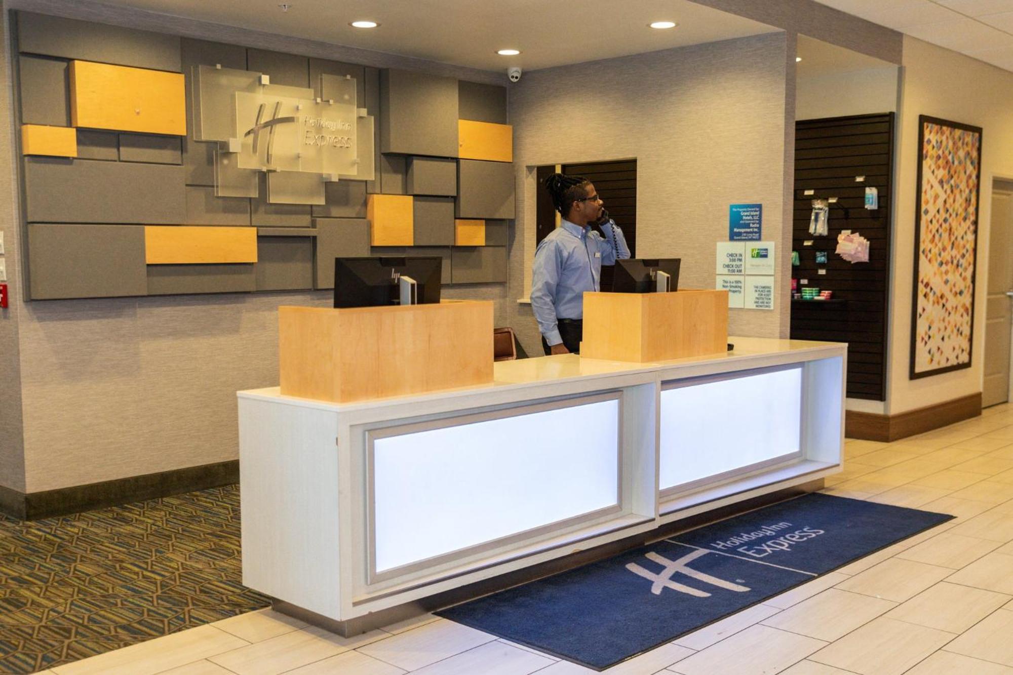 Holiday Inn Express - Grand Island By Ihg Exterior foto